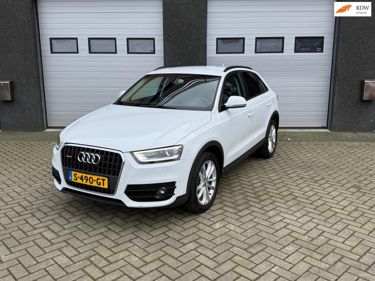 Audi Q3 - 2.0 TFSI quattro S Edition STOELVERWARMING/NAVI/XENON - AutoWereld.nl