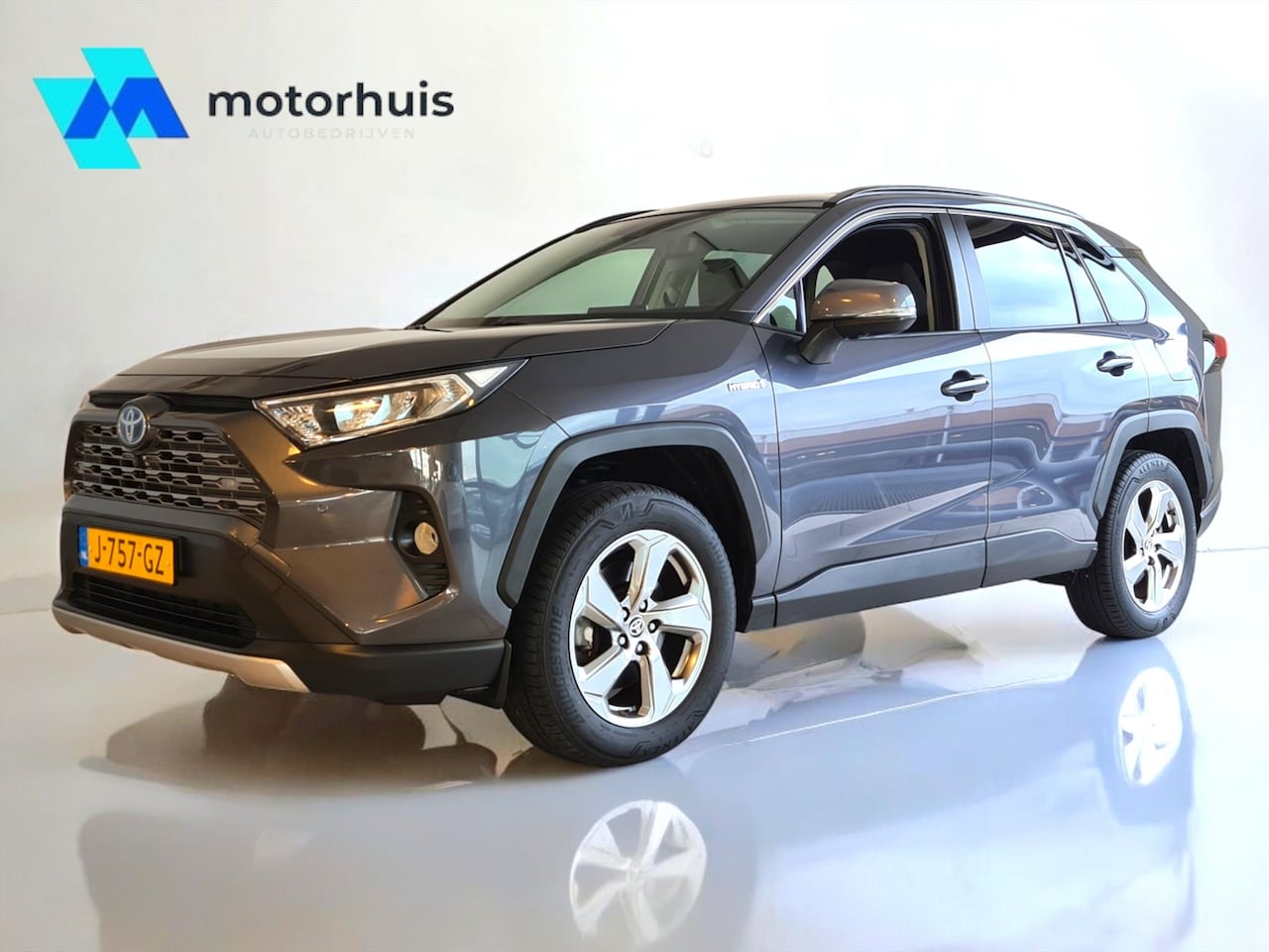 Toyota RAV4 - 2.5 Hybrid 218pk CVT Dynamic AUTOMAAT NAVI ECC CAMERA TREKHAAK - AutoWereld.nl