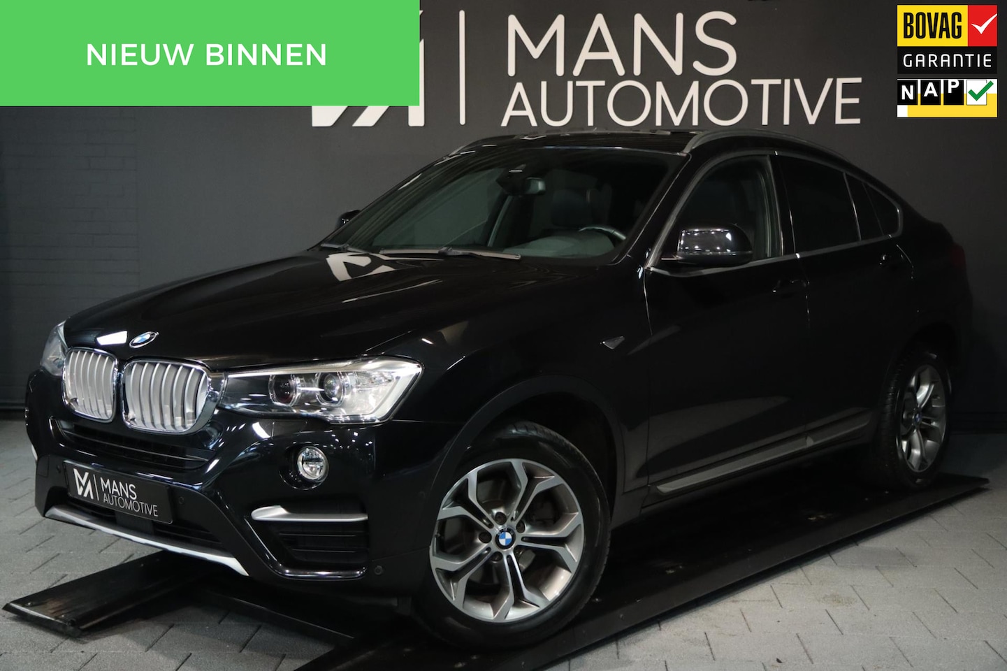 BMW X4 - XDrive20i / PANODAK / HUD / KEYLESS / DODEHOEK / MEMORY / 18'' - AutoWereld.nl