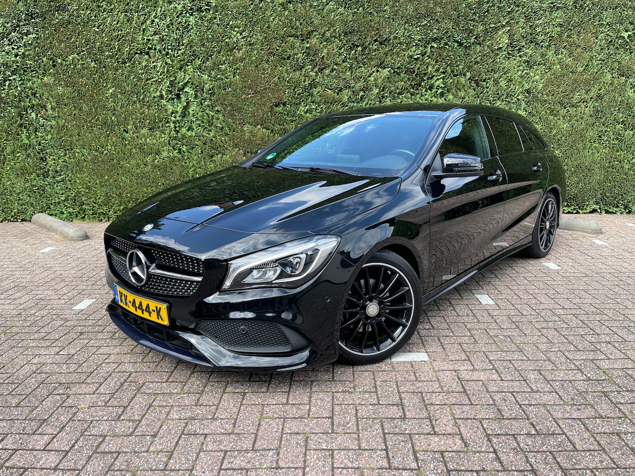 Mercedes-Benz CLA-klasse Shooting Brake - 180 AMG Night Edition Plus automaat 2016 Zwart - AutoWereld.nl