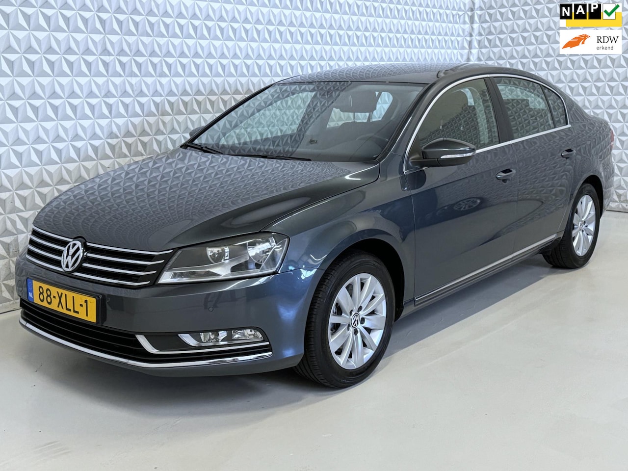 Volkswagen Passat - 1.4 TSI Comfort Executive Line BlueMotion 1.4 TSI Comfort Executive Line BlueMotion (2012) - AutoWereld.nl