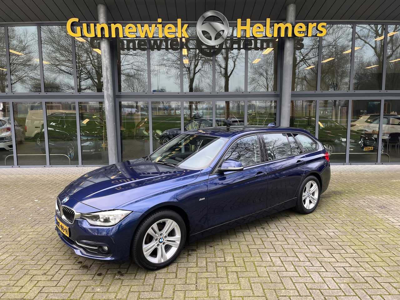 BMW 3-serie Touring - 318i Centennial High Executive | CRUISE CONTROL | PANODAK | PDC ACHTER | BLUETOOTH | CLIMA - AutoWereld.nl