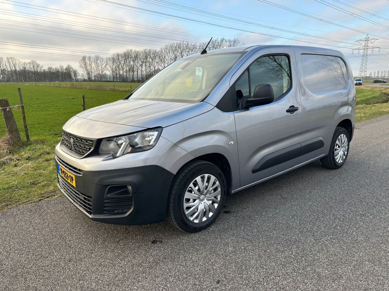 Peugeot Partner - 1.6 BlueHDI Asphalt 1e EIG | DEALER ONDERHOUDEN ! - AutoWereld.nl