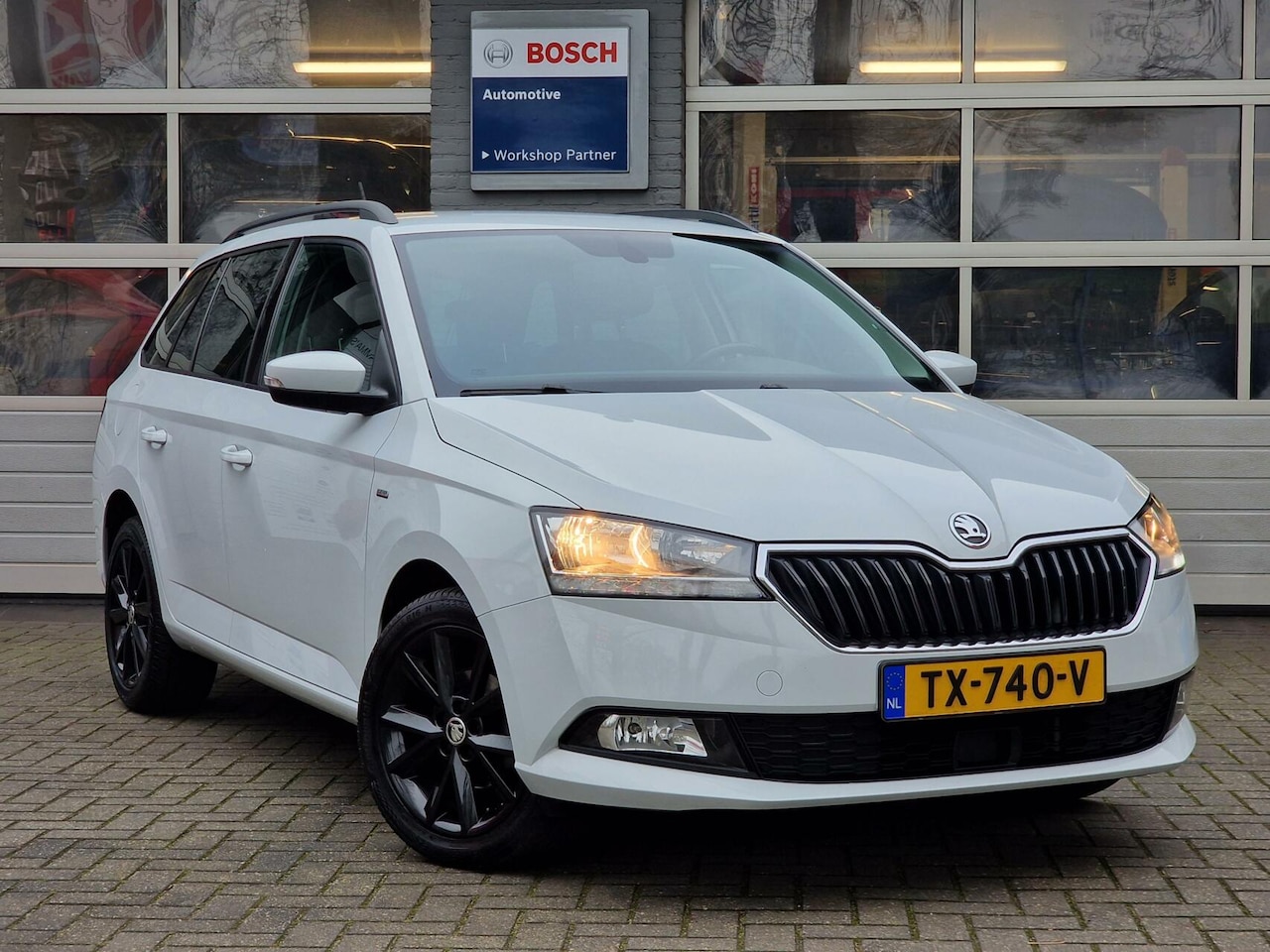 Skoda Fabia Combi - 1.0 Clever|Navi|Clima|Cruise|16-inch LM|Carplay|Regensensor| - AutoWereld.nl