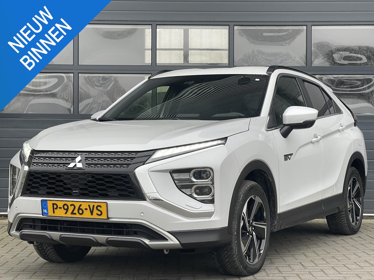 Mitsubishi Eclipse Cross - 2.4 PHEV INTENSE+ I TREKHAAK I APPLE/ANDROID I ACHTERUITRIJCAMERA I STOELVERWARMING - AutoWereld.nl