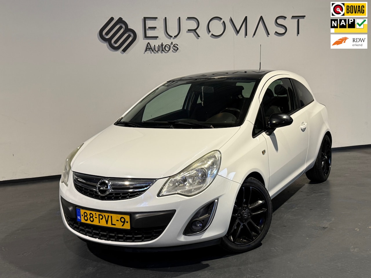 Opel Corsa - 1.4-16V Color Edition Airco Nap Nieuwe Apk 17'' Velgen - AutoWereld.nl