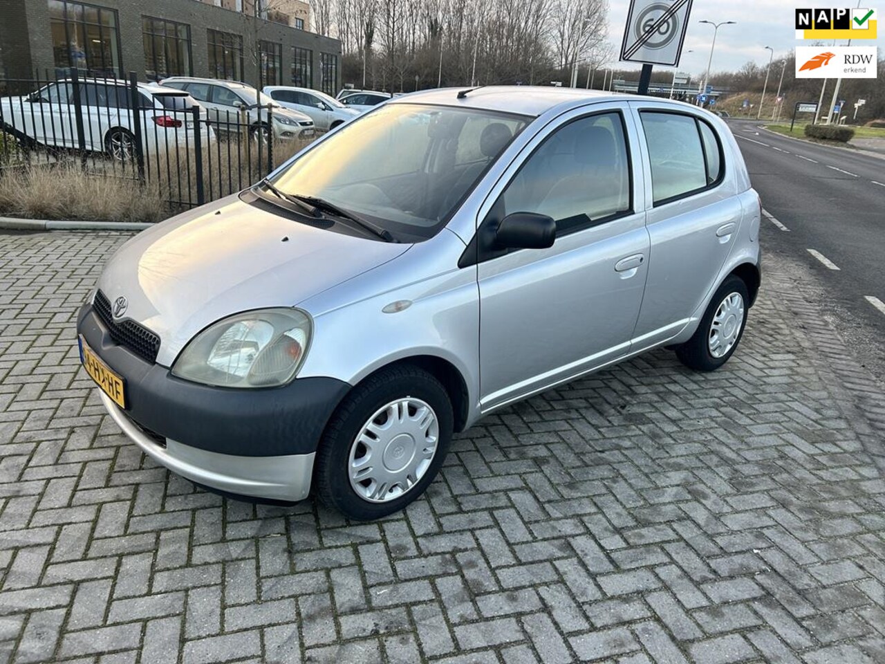 Toyota Yaris - 1.0-16V VVT-i YORIN 2002! NWE APK! 61772 KM! Nette auto! - AutoWereld.nl