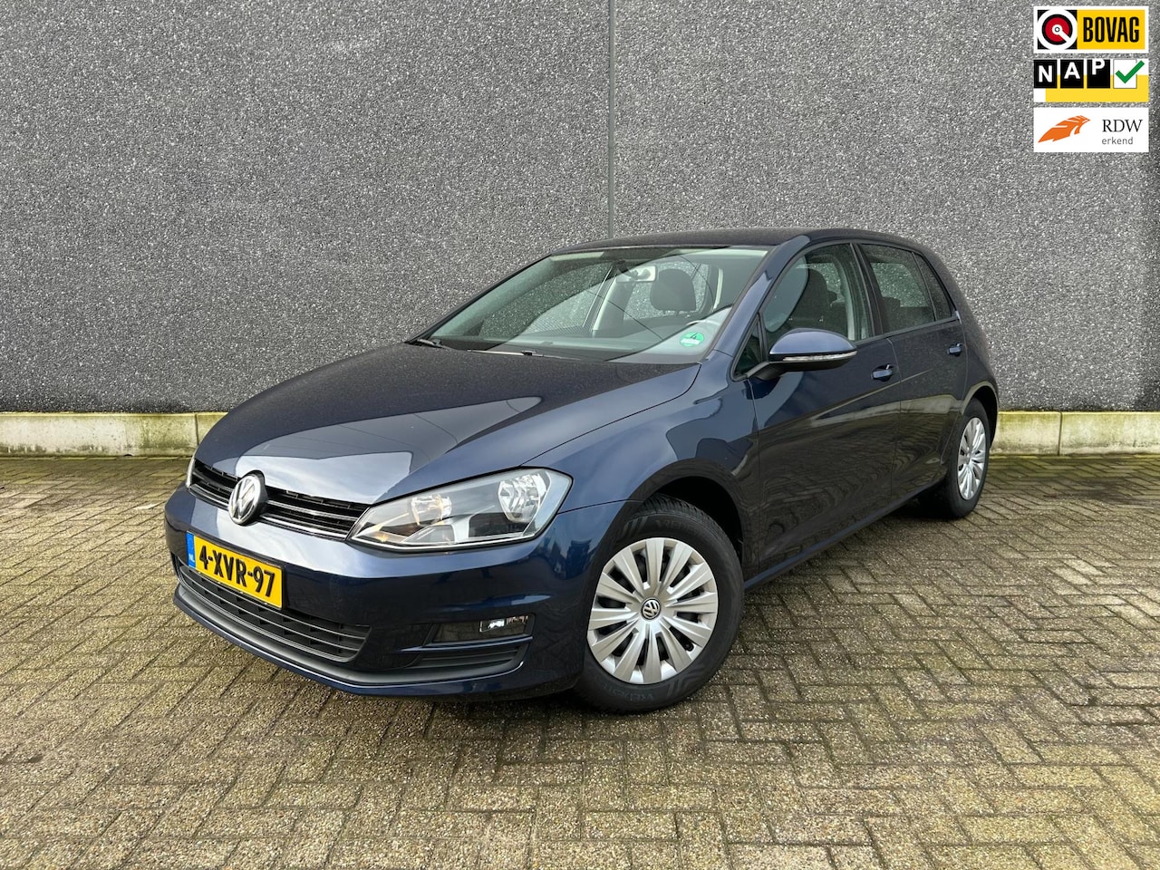 Volkswagen Golf - 1.2 TSI Trendline | BLUETOOTH | AIRCO | CRUISE CONTROL | PARKEERSENSOREN | APK BIJ AFLEVER - AutoWereld.nl