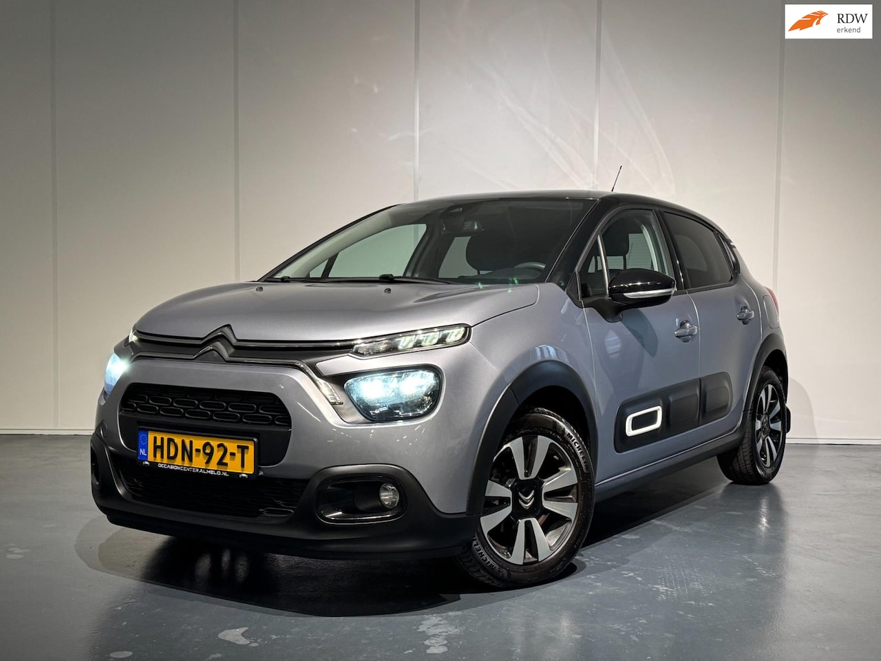 Citroën C3 - 1.2 PureTech Shine Two-Tone /Clima/Cruise/PDC/CarPlay/LED/LMV - AutoWereld.nl