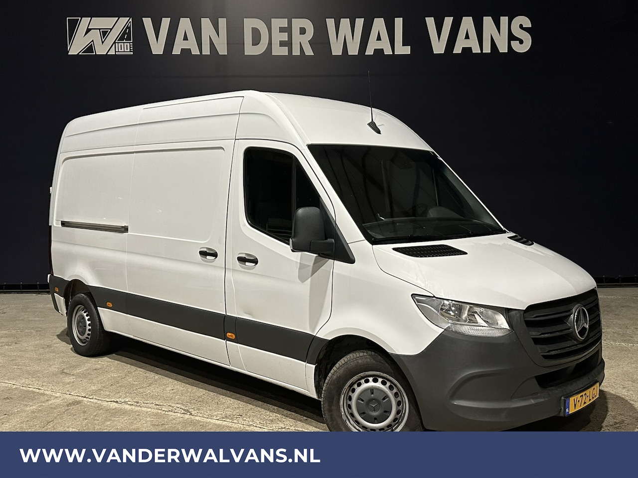 Mercedes-Benz Sprinter - 314 CDI 143pk L2H2 Euro6 Airco | Apple Carplay | Android Auto Bijrijdersbank - AutoWereld.nl