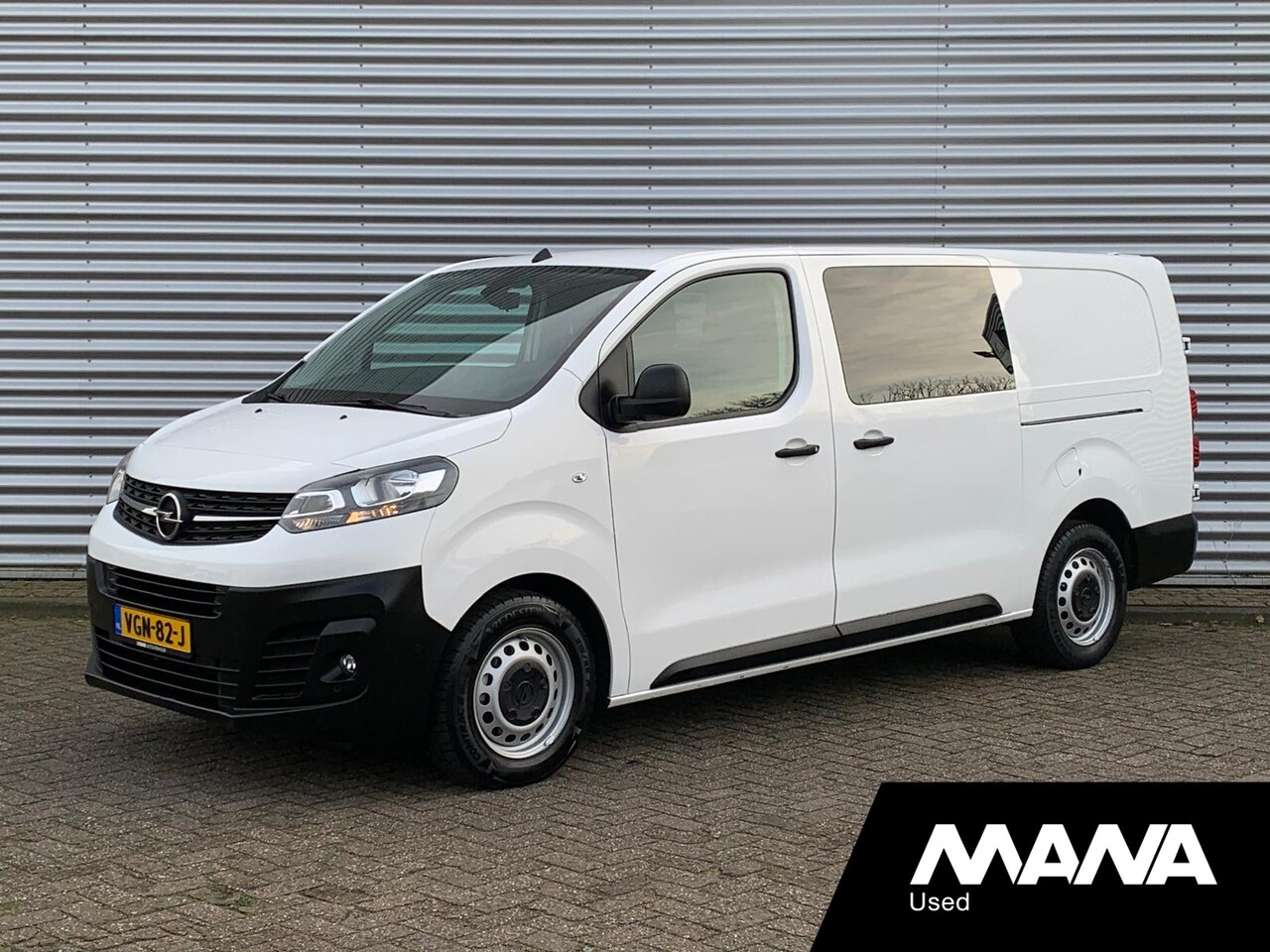 Opel Vivaro - 2.0 CDTI Automaat L3H1 DC Edition Airco Navi Camera Sensoren Trekhaak CruiseControl Blueto - AutoWereld.nl