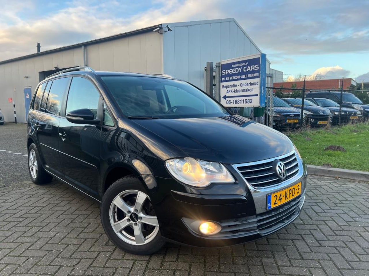 Volkswagen Touran - 1.4 TSI Comfortline 2010 Schuifdak Clima Cruise Trekhaak - AutoWereld.nl