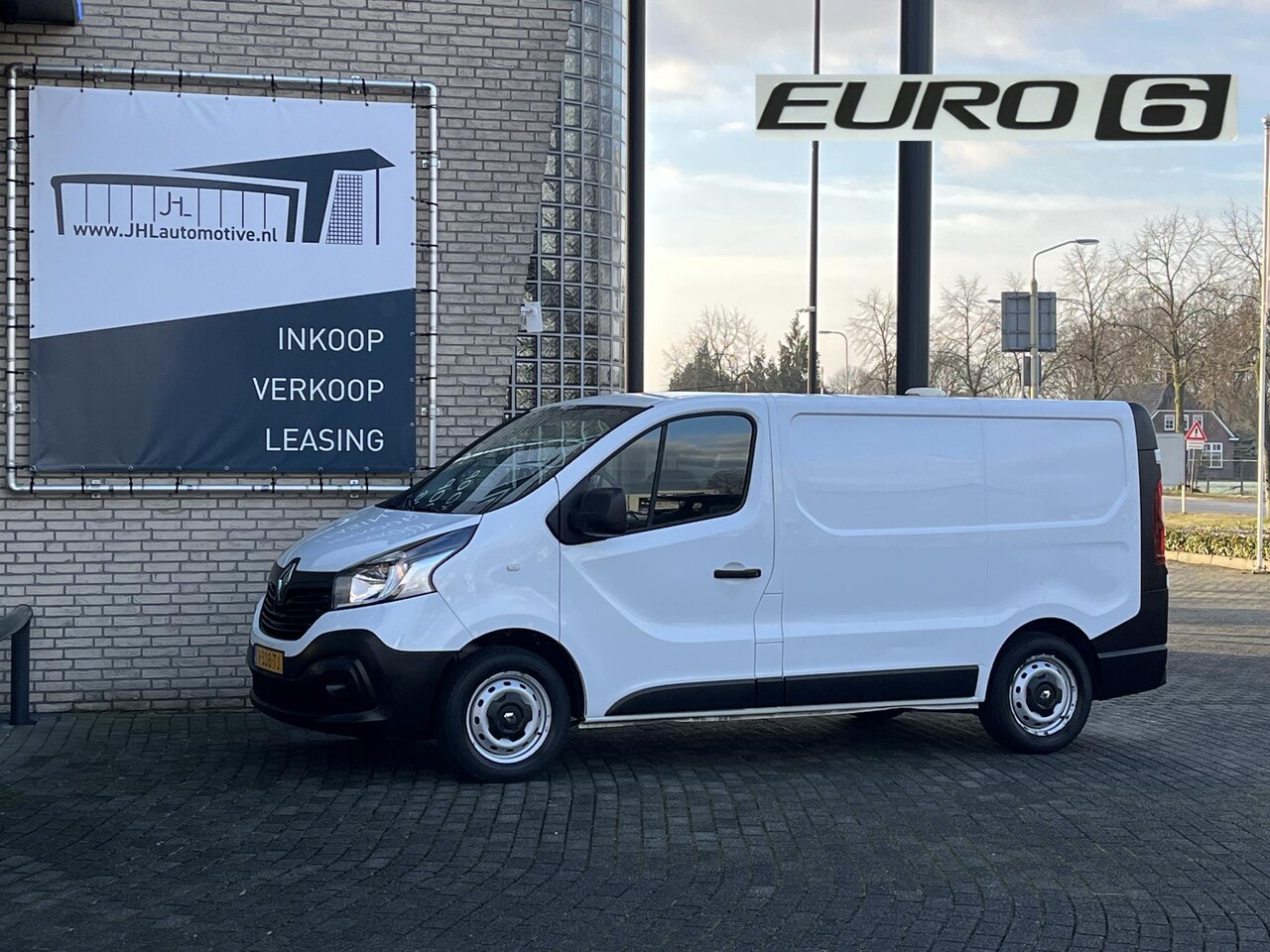 Renault Trafic - 1.6 dCi T29 L1H1 Comfort*A/C*HAAK*CRUISE*TEL*NAVI* - AutoWereld.nl