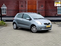 Toyota Yaris - 1.3 VVTi Executive / Airco / Leer / Nap / 5 drs / Navi / Nieuwe Apk