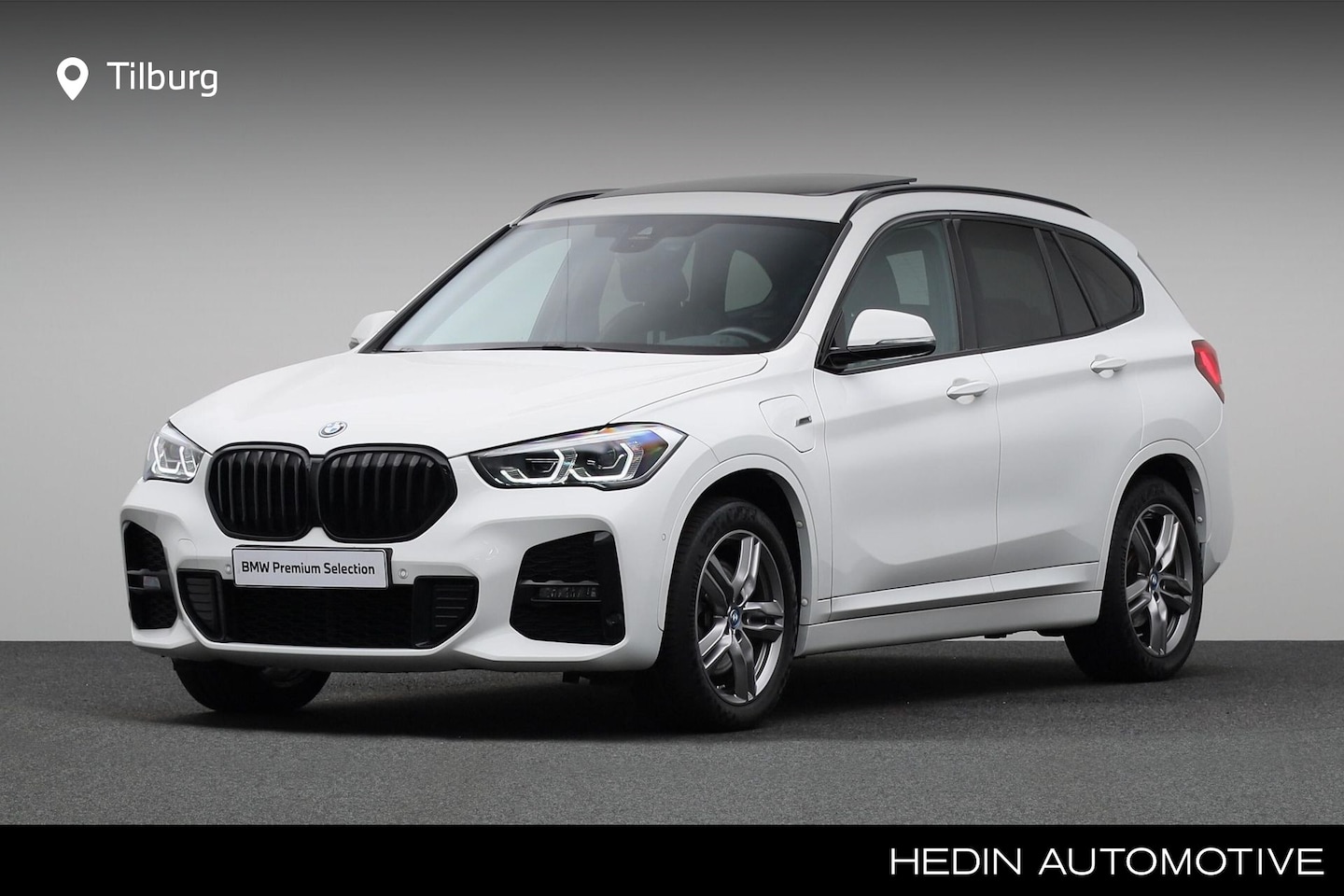 BMW X1 - xDrive25e | Achteruitrijcamera | Driving Assistant | Glazen Panoramadak | Hifi System | Mo - AutoWereld.nl