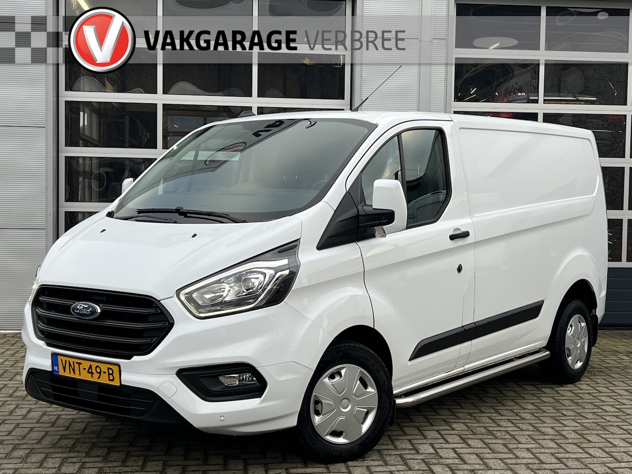 Ford Transit Custom - 280 2.0 TDCI L1H1 Trend | SideBars | Cruise Control | Parkeersensoren Voor en Achter | DAB - AutoWereld.nl