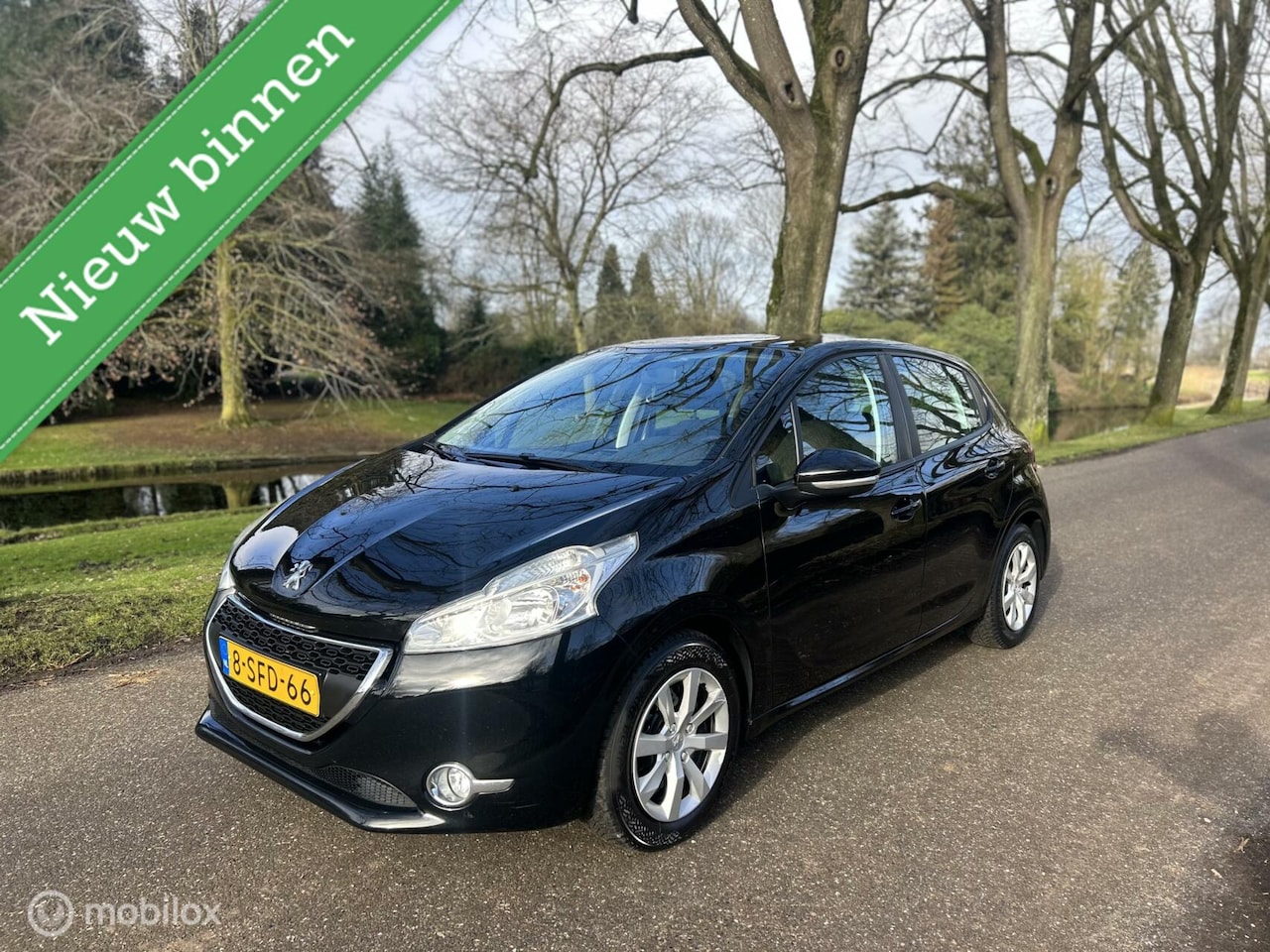 Peugeot 208 - 1.2 VTi Blue Lease Executive /NIEUWE APK/AIRCO/ - AutoWereld.nl