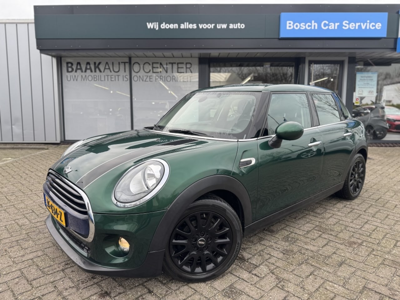 MINI Cooper - Mini 1.5 Business | Cruise | Navi | - AutoWereld.nl