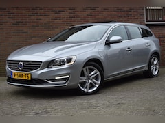 Volvo V60 - 2.4 D6 AWD Plug-In Hybrid Summum '13 Xenon Lder Clima Navi Cruise Inruil mogelijk