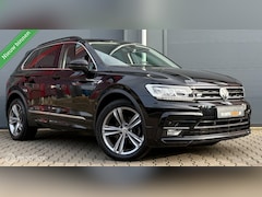 Volkswagen Tiguan - 1.5 TSI ACT R-line DSG Trekhaak/LED/Clima/PDC