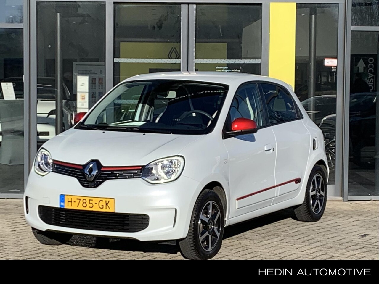 Renault Twingo - 0.9 TCe Intens LAGE KMSTAND NAP ! | Apple carplay/android auto | Lichtmetalen velgen | Cru - AutoWereld.nl