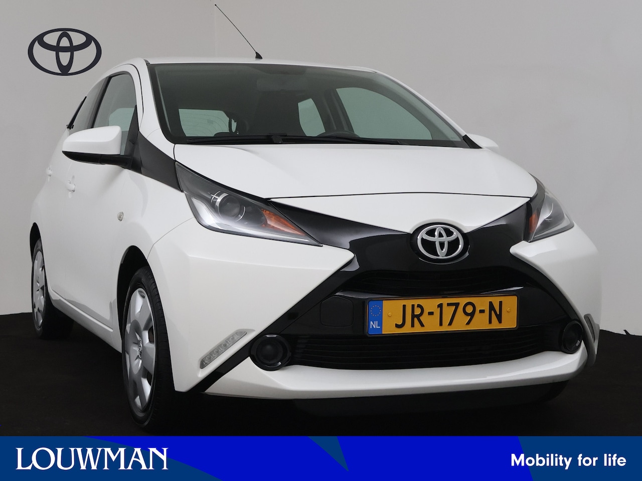 Toyota Aygo - 1.0 VVT-i x-play Limited | Airco | Bluetooth | - AutoWereld.nl