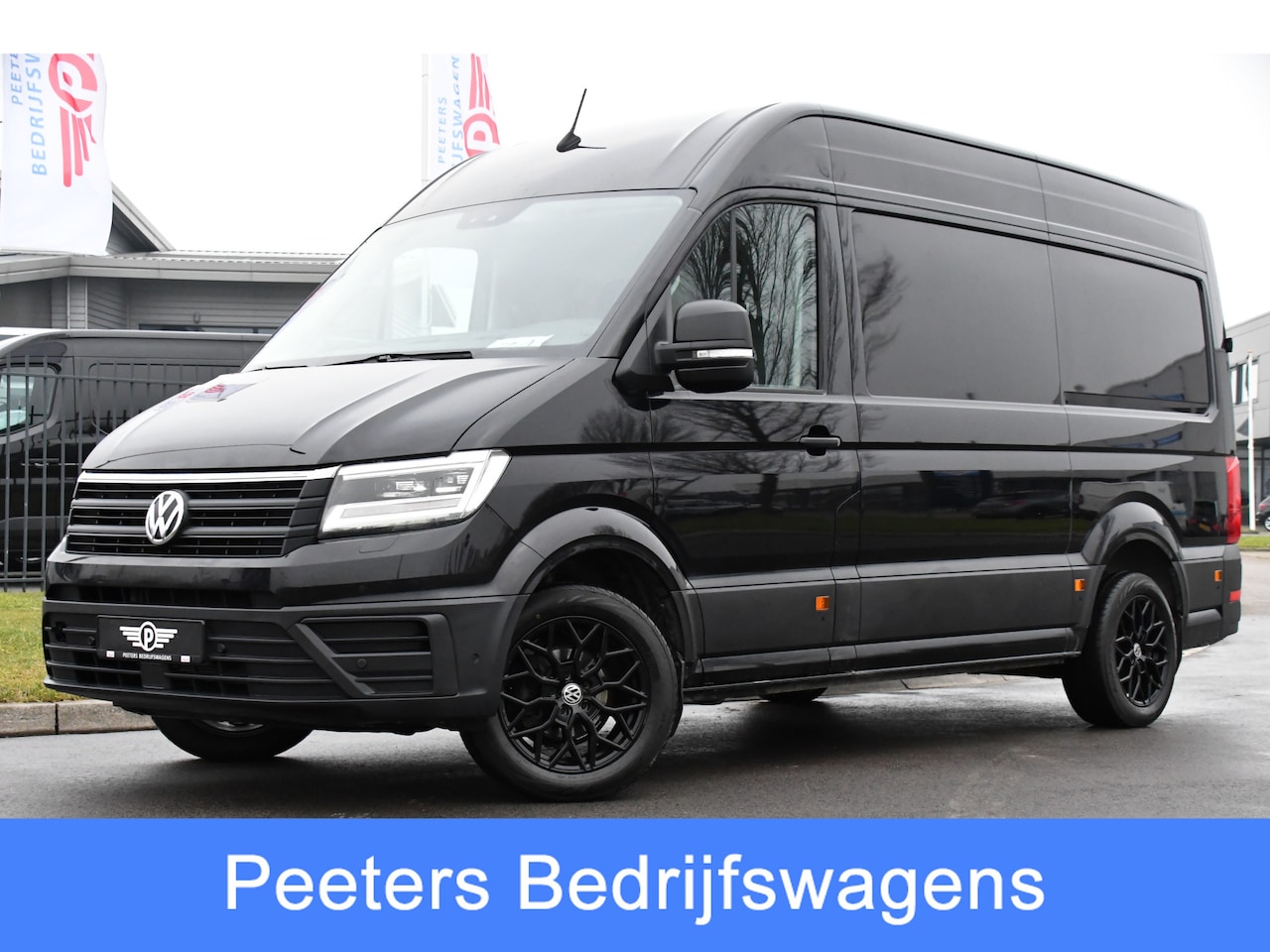 Volkswagen Crafter - 35 2.0 TDI L3H3 Black Edition Highline Adaptieve Cruise, Camera, Carplay, LED, Automaat, 1 - AutoWereld.nl