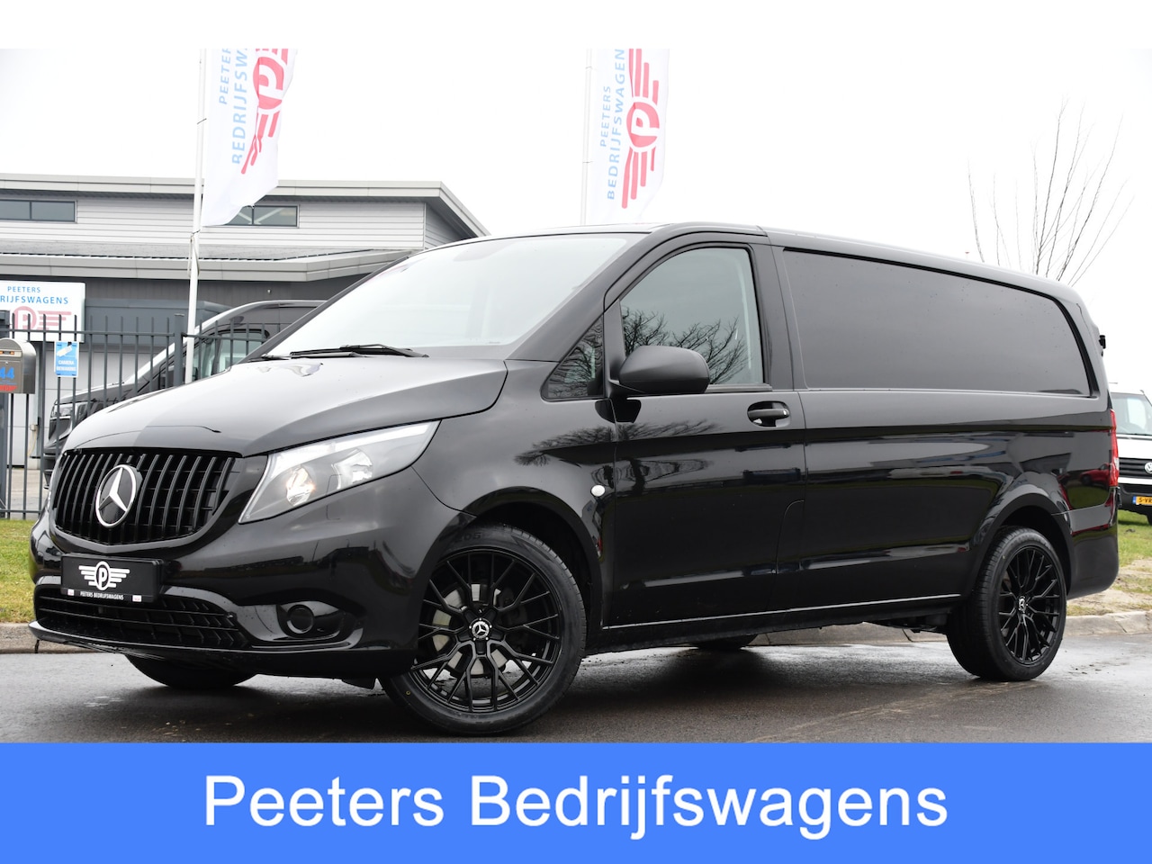 Mercedes-Benz Vito - 116 CDI Lang Black Edition Camera, Cruise, Carplay, 164PK, Automaat, Multimedia, Trekhaak, - AutoWereld.nl