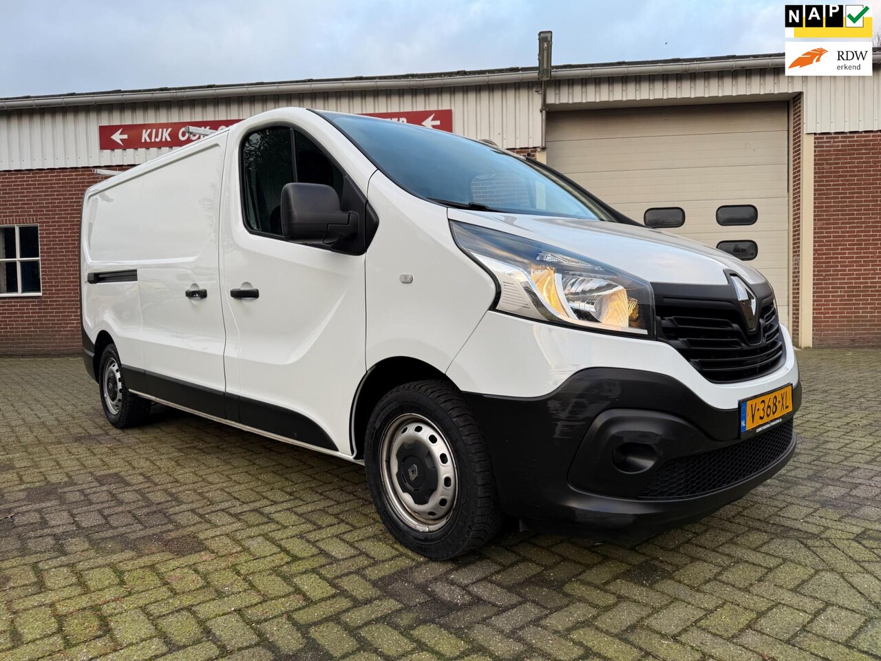 Renault Trafic - 1.6 dCi T29 L2 125pk euro 6 airco navi cruise Luxe Energy - AutoWereld.nl