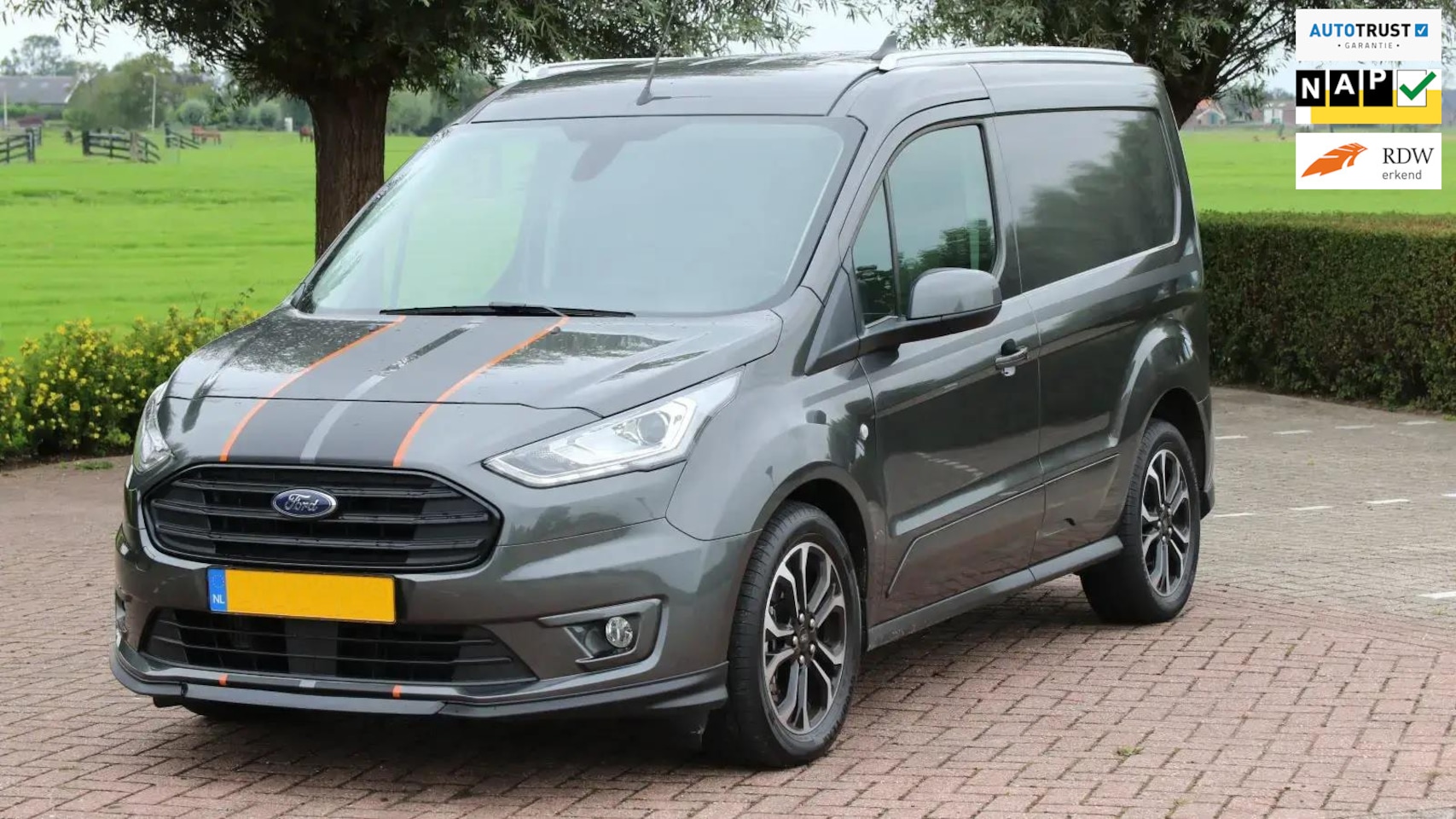 Ford Transit Connect - 1.5 TDCI L1 Sport Automaat Trekhaak - AutoWereld.nl