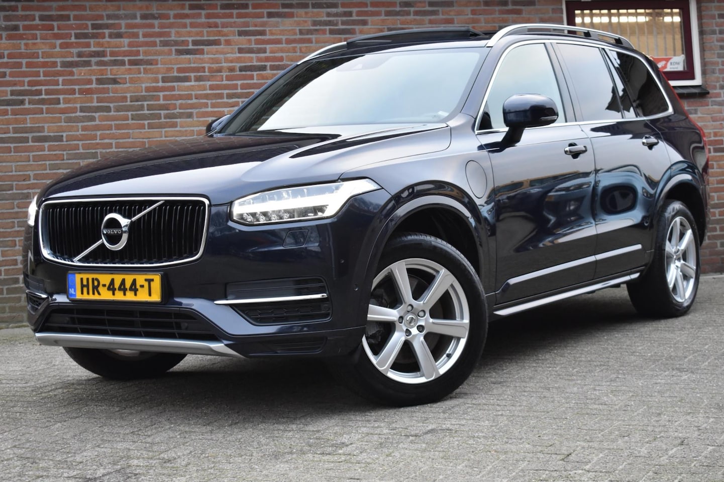 Volvo XC90 - 2.0 T8 Twin Engine AWD Inscription '15 LED Pano 7 Persoons Leder Navi Clima Cruise Inruil - AutoWereld.nl