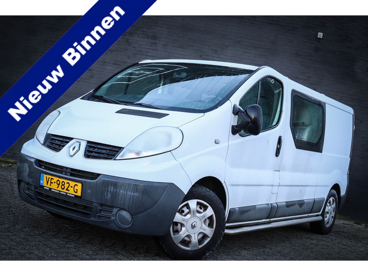 Renault Trafic - 2.0 dCi T29 L2H1 DC Eco Dubbel Cabine/Uniek lage km met NAP - AutoWereld.nl