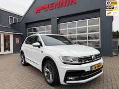 Volkswagen Tiguan - 1.5 TSI ACT Highline Business R-Line / Pano / DynAudio / Massage / Trekhaak / NL Auto met