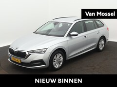 Skoda Octavia Combi - 1.0 TSI Ambition | TREKHAAK | NAVIGATIE | CRUISE CONTROL | PARKEERSENSOREN | DIGITAAL DASH