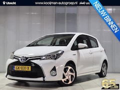 Toyota Yaris - 1.5 Hybrid Lease | Trekhaak | All Season banden | Navigatie | Nette auto |