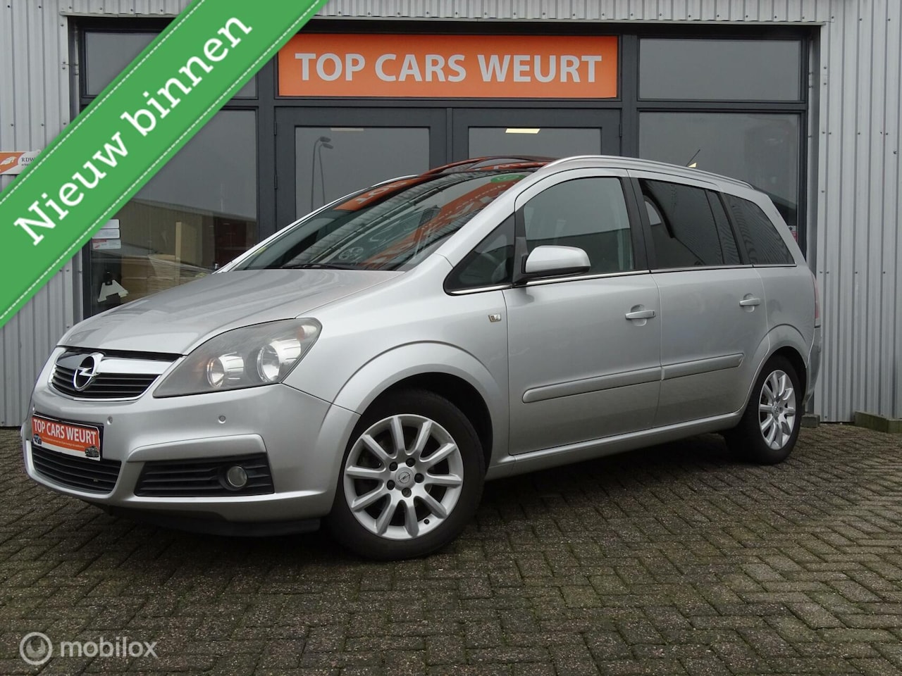 Opel Zafira - 1.8 Essentia AIRCO/CRUISE/PANO/PDC/NAVIGATIE/TOP!! - AutoWereld.nl