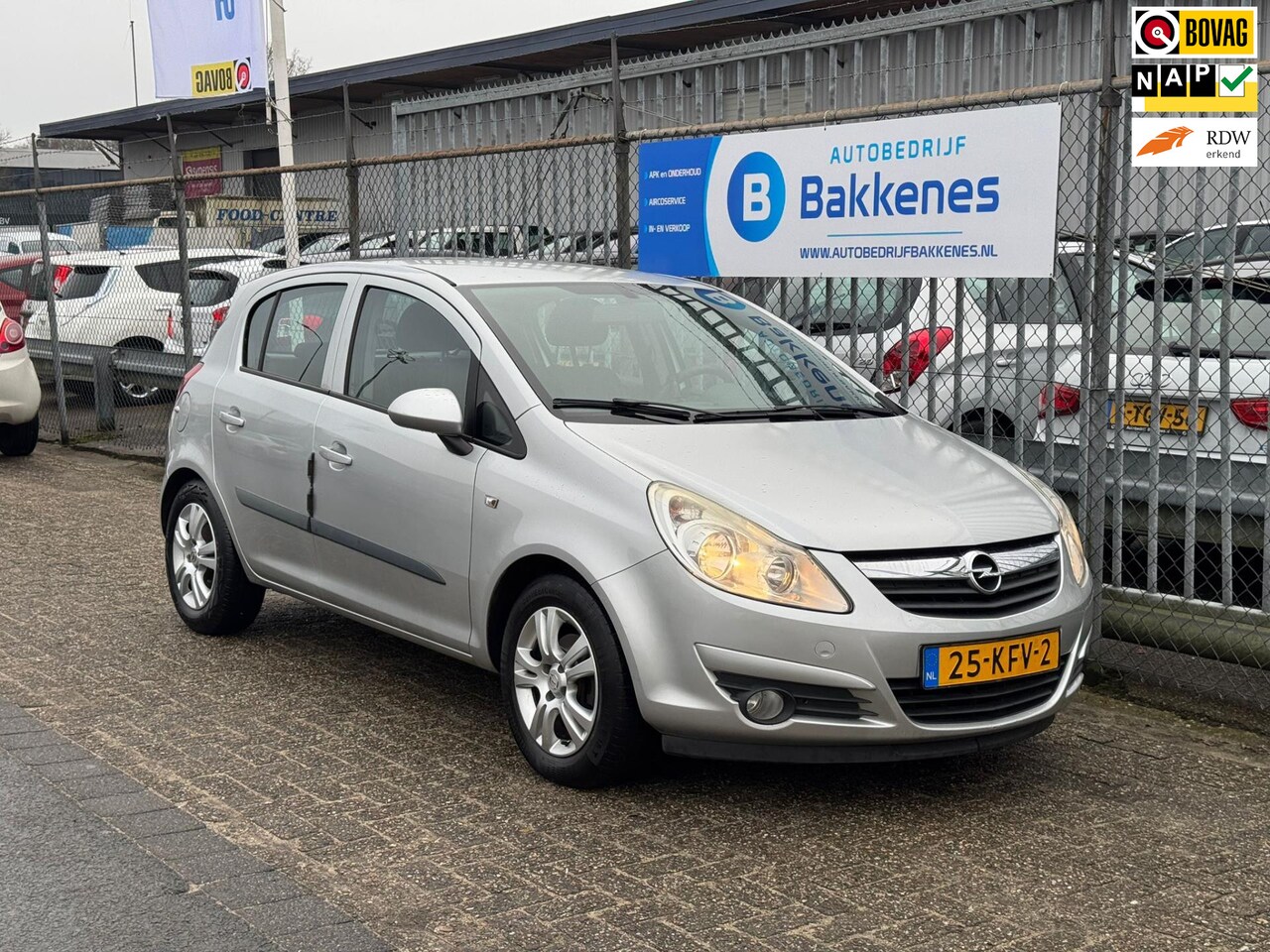 Opel Corsa - 1.4-16V Enjoy | Automaat | Airco | Cruise - AutoWereld.nl