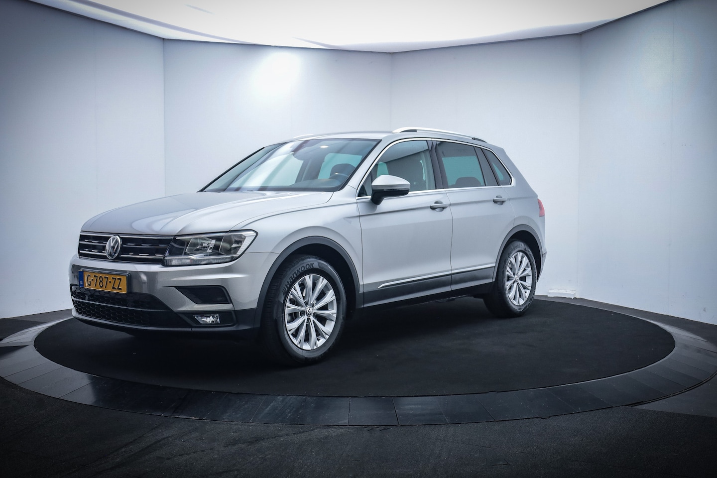 Volkswagen Tiguan - 1.5TSI COMFORTLINE Business DIGIDASH/NAVI/APP CONNECT/AFN TREKHAAK/CLIMA/ACC/DAB+/PDC V+A/ - AutoWereld.nl