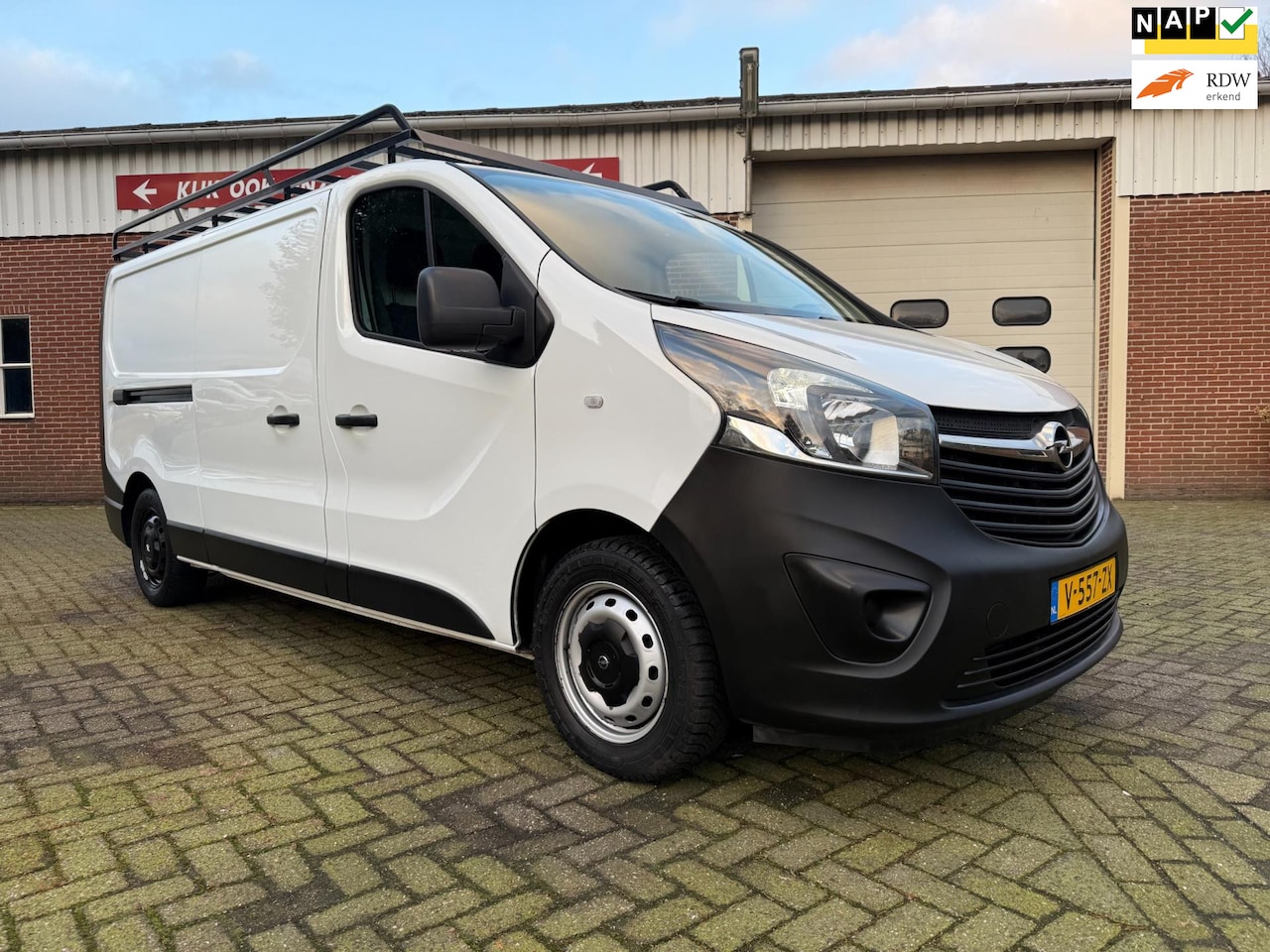 Opel Vivaro - 1.6 CDTI L2 euro 6 125pk airco camera Sport EcoFlex - AutoWereld.nl