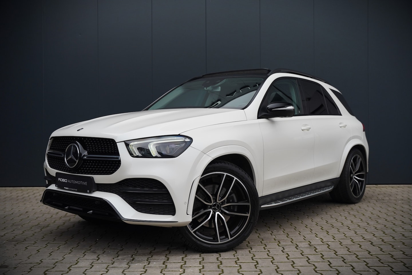 Mercedes-Benz GLE-Klasse - 350 D 4MATIC | AMG | Burmester | Adaptive Cruise Control | Stoelverwarming | Panoramadak | - AutoWereld.nl