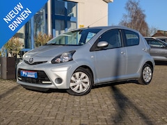 Toyota Aygo - 1.0 VVT-i Dynamic Orange | Airco, Elektr. ramen, Centr. vergrendeling, 5 deurs, Radio, zee