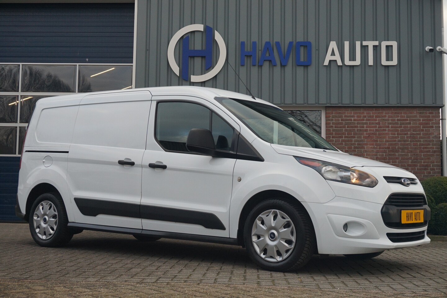 Ford Transit Connect - 1.0 Benzine L2 Trend, AIRCO, BTW-VRIJ, TREKHAAK - AutoWereld.nl