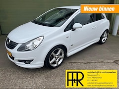 Opel Corsa - 1.4 - 16V Sport OPC uitvoering