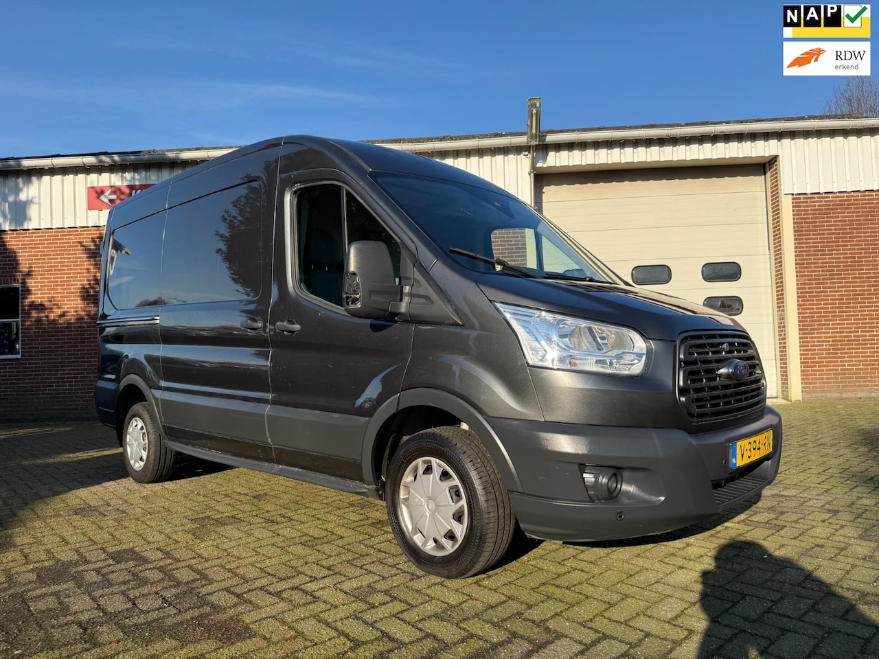 Ford Transit - 310 2.0 TDCI L2H2 euro 6 airco cruise camera leer navi 131pk Trend - AutoWereld.nl