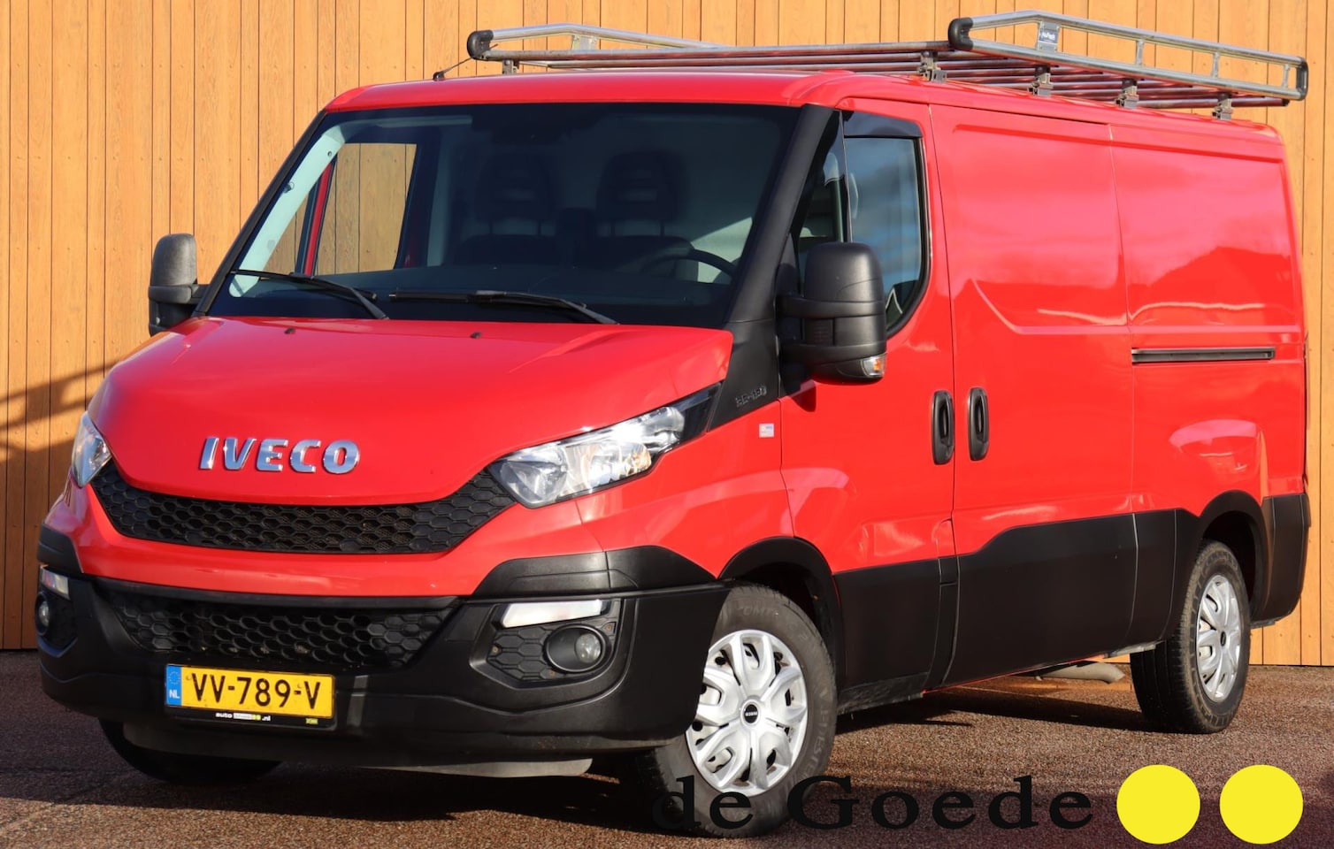 Iveco Daily - 35S13V 2.3 352 H2 2-schuifd camera trekhaak imperiaal org. NL-auto - AutoWereld.nl