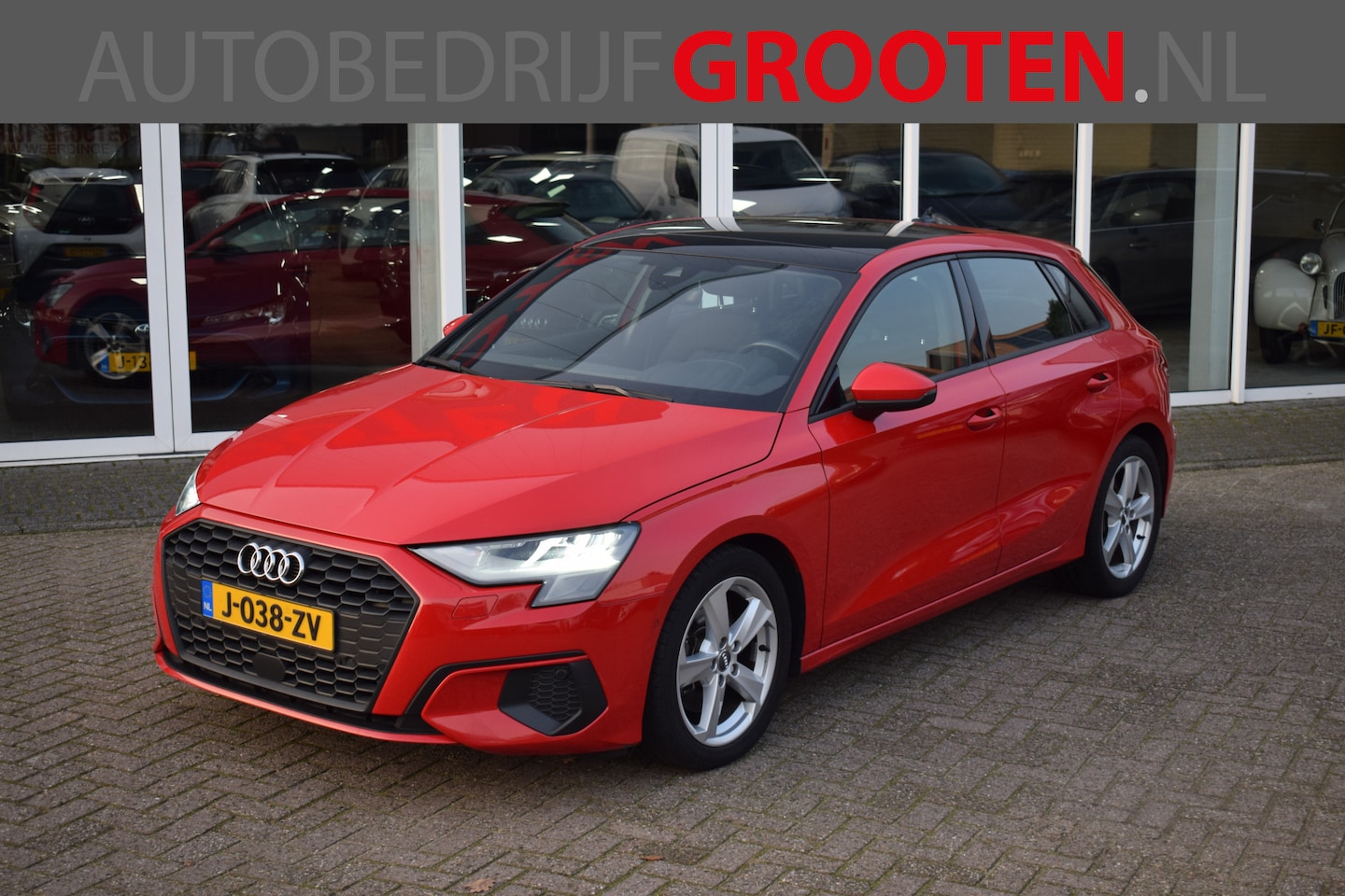 Audi A3 Sportback - 35 TFSI Pro Line PANORAMA - AutoWereld.nl