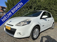 Renault Clio - 1.2 Collection 88.000 km airco nwe apk