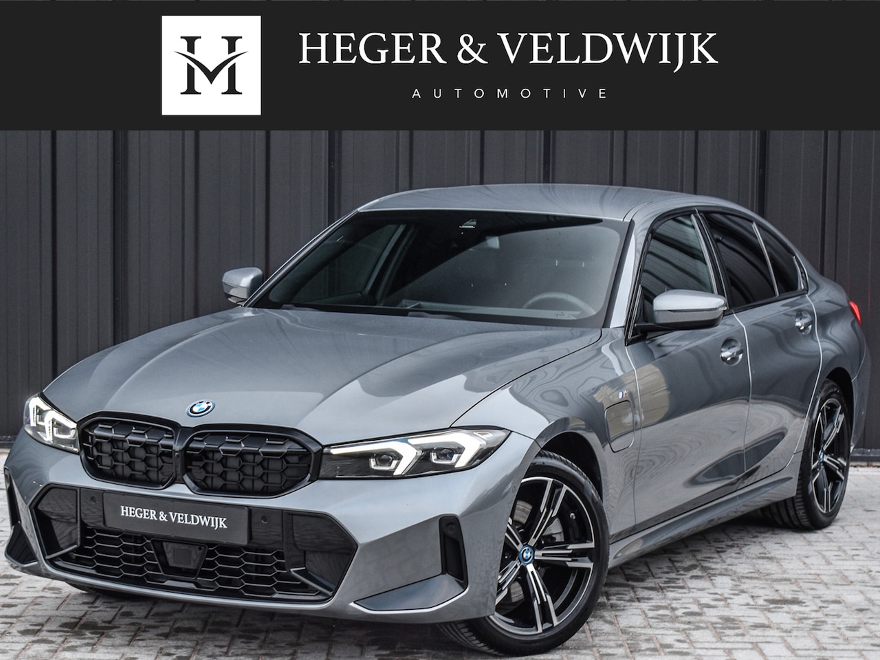 BMW 3-serie - 330e X-DRIVE M-SPORT | ACTIVE CRUISE | TREKHAAK | SPORTSTOELEN | SHADOW-LINE | ACTIVE CRUI - AutoWereld.nl