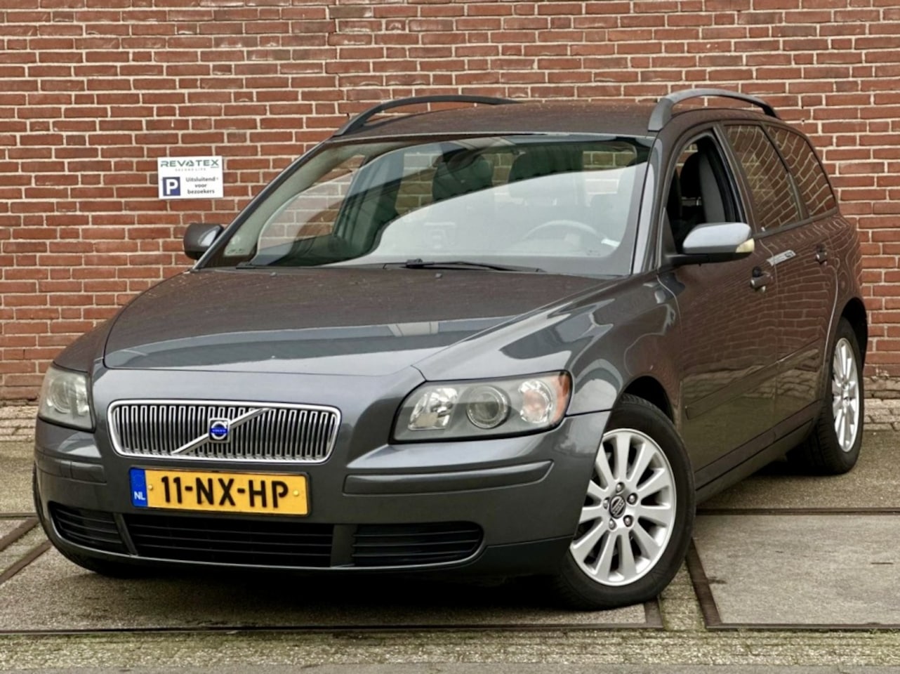 Volvo V50 - 2.4 Elan |Clima |CruiseC |Nieuwe APK |NAP - AutoWereld.nl