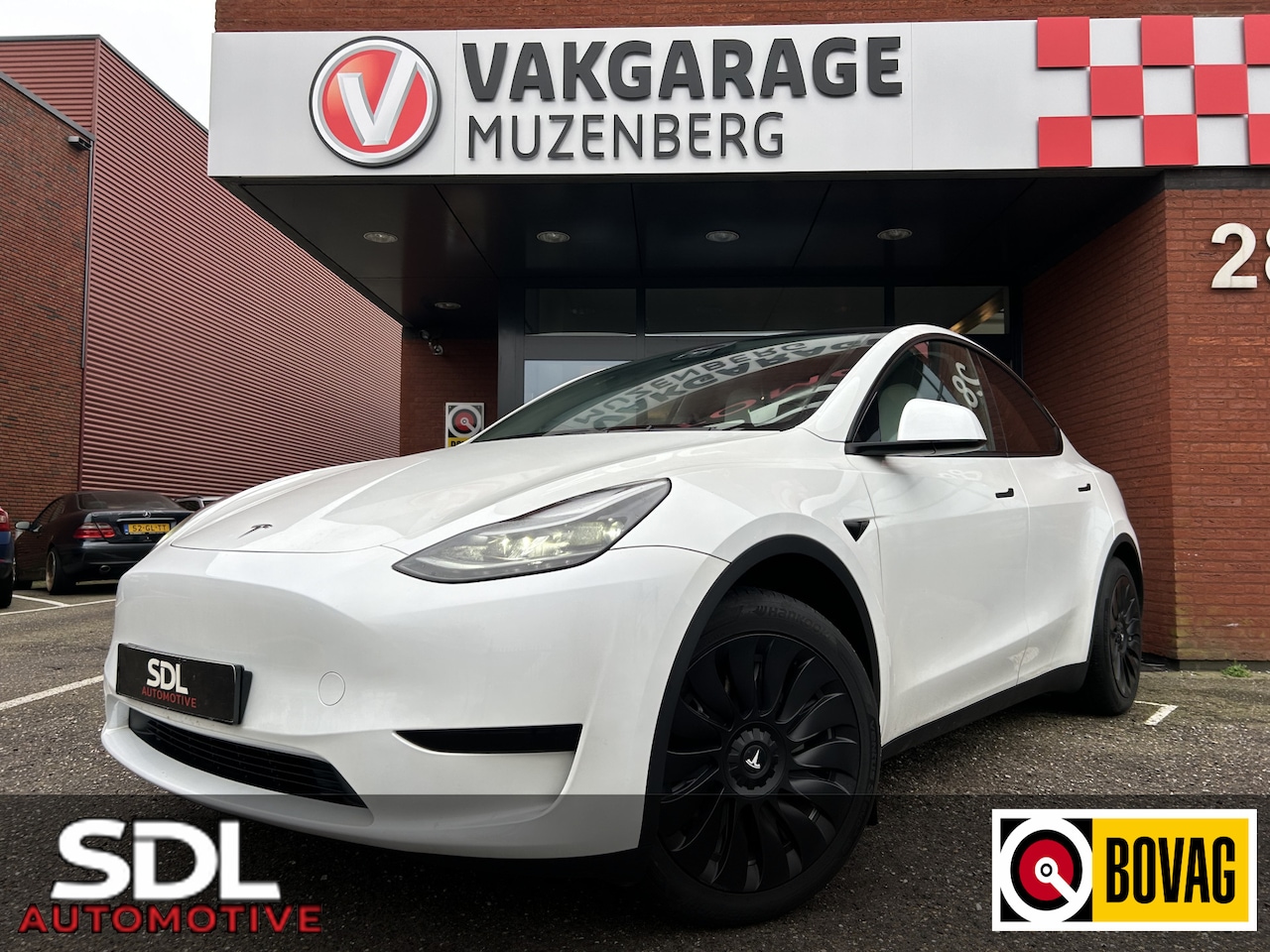 Tesla Model Y - RWD 58 kWh // PANODAK // NAVI // ADAPTIVE CRUISE // CLIMA // AUTOPILOT - AutoWereld.nl